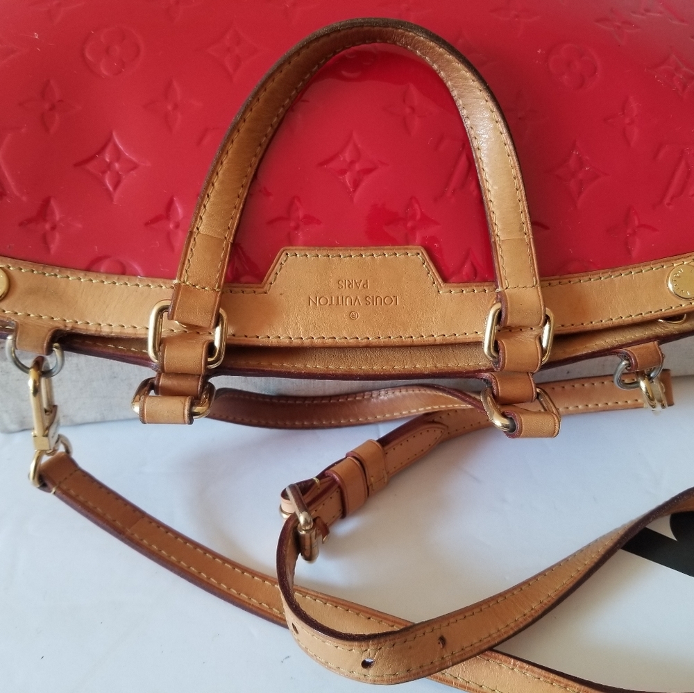 Auth Louis Vuitton Vernis Brea Mm Bag - Picture 16 of 16